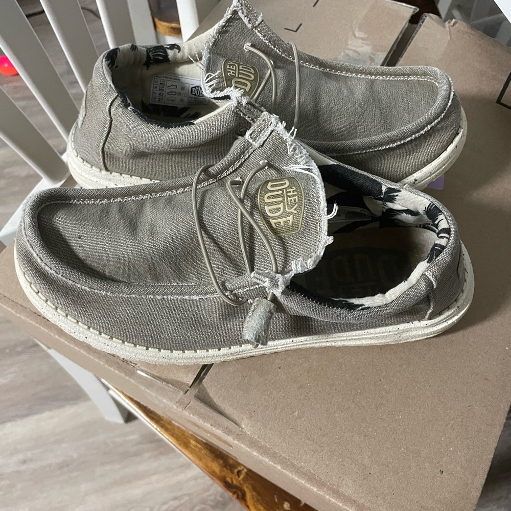 Hey Dude Men's Casual Gray Shoes